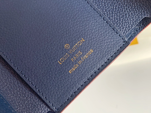 LVコピーウォレット角部分ディテール